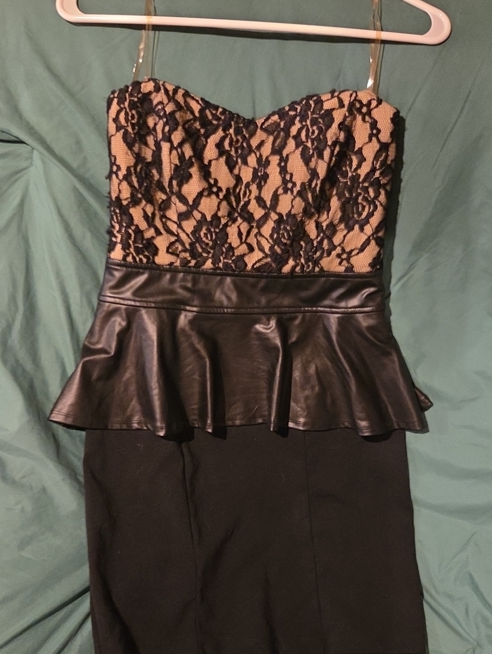 Black Lace & Nude Strapless Peplum Dress – Juniors Size 9